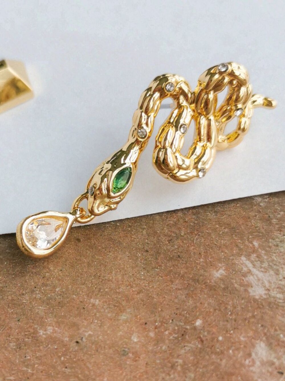Alexis Bittar Aquatic Dreams Snake Green Crystal Earrings Gold - Picture 3 of 4